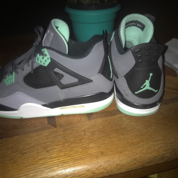 Air Jordan 4 Retro 'Green Glow - Picture 4 of 8